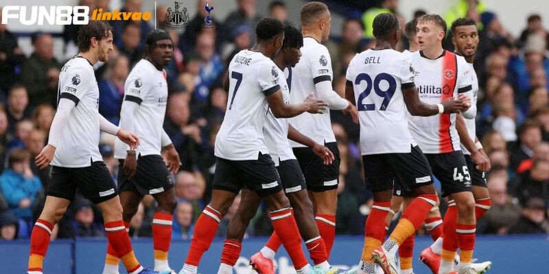 Tình hình lực lượng 2 đội Burnley vs Luton